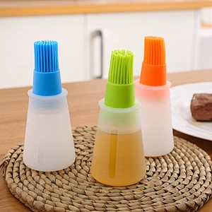 New Design ECO-friendly Brush On The Lid Silicone Cooking Oil Bottle Kitchen Oil Bottle